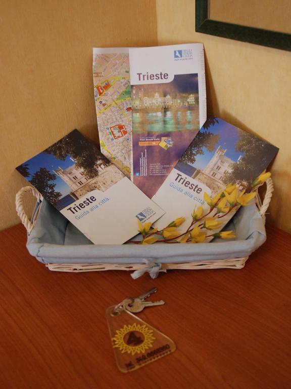 Affittacamere Girasole Trieste Habitación foto